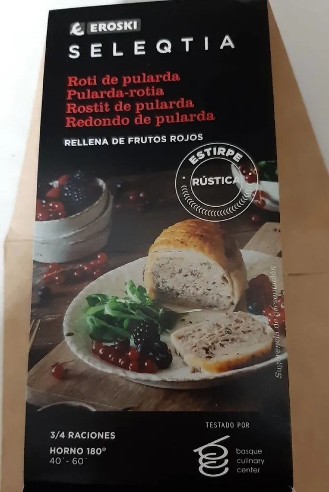 Roti de pularda rellena de frutos rojos