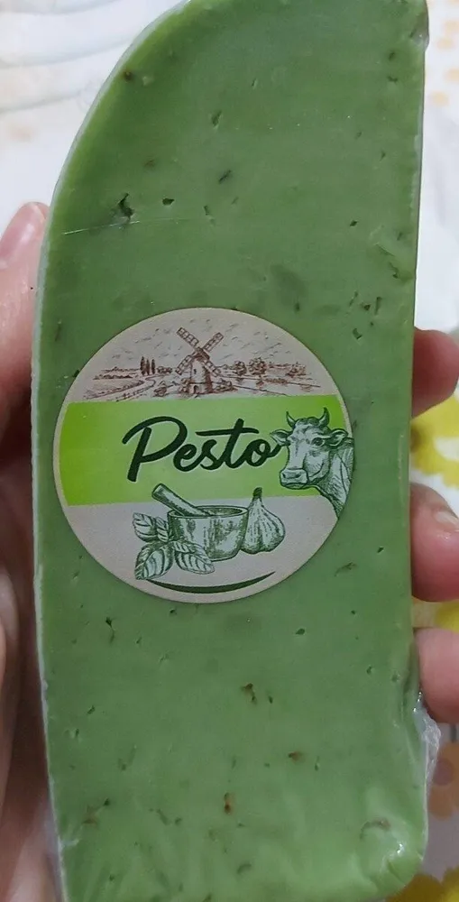 Queso de vaca al pesto