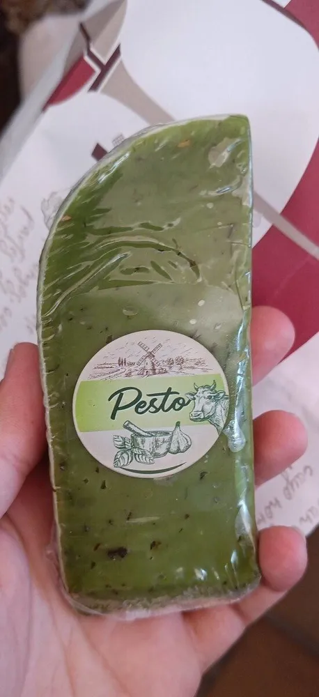 Queso Pesto