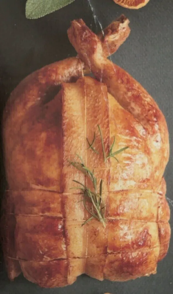 Poularde farcie aux girolles