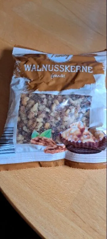 Walnusskerne gehackt