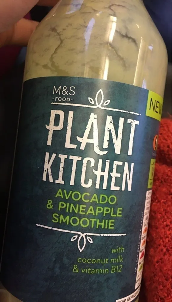 Plant kitchen Avocado & Pineapple smoothie