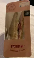 Pastrami dans du pain de seigle