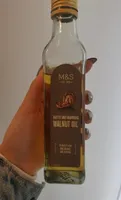 M&S walnut oil