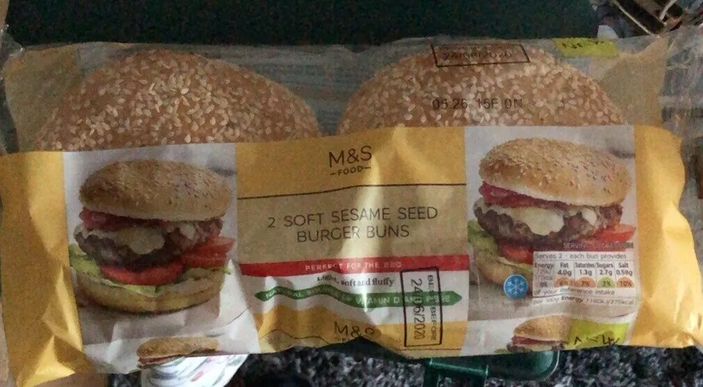 2 soft sesame seed burger buns