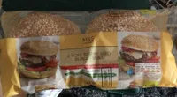 2 soft sesame seed burger buns