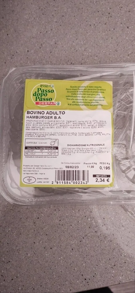 Hamburger bovino adulto