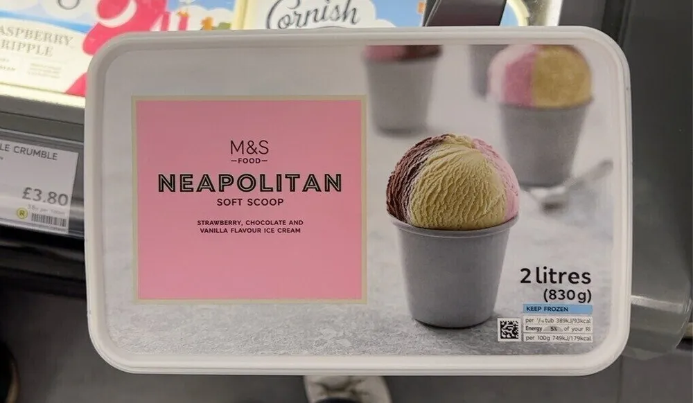 Neapolitan soft scoop