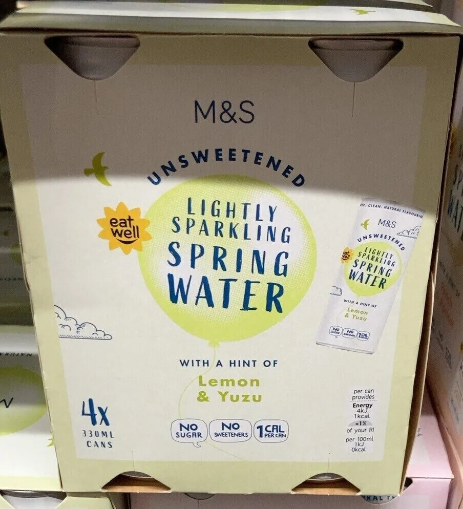 Lightly sparkling spring water lemon &yuzu