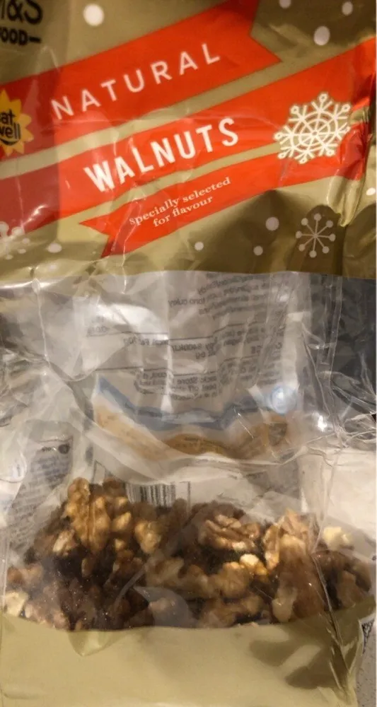 Natural walnuts