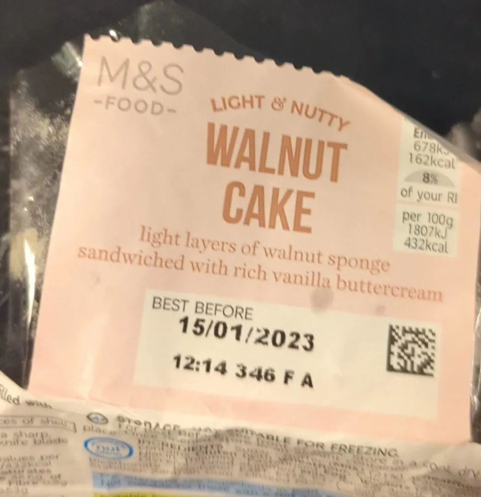 Walnut cake