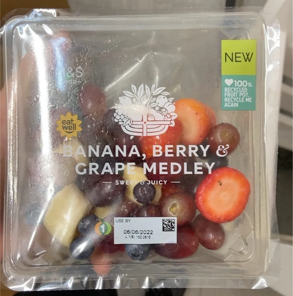 Bannana, berry & grape medley