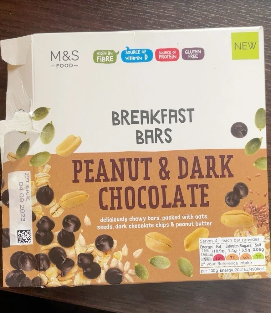 Breakfast bars - peanut and dark chocolatr