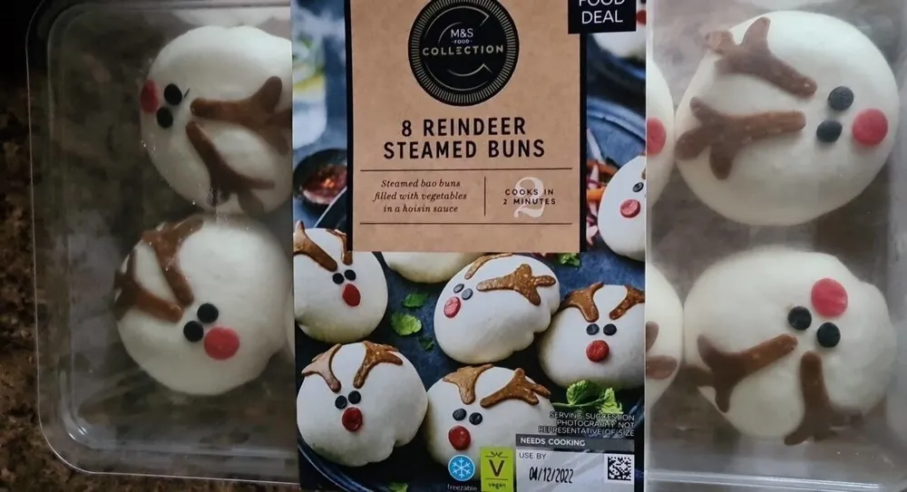 8 reindeer steamed buns