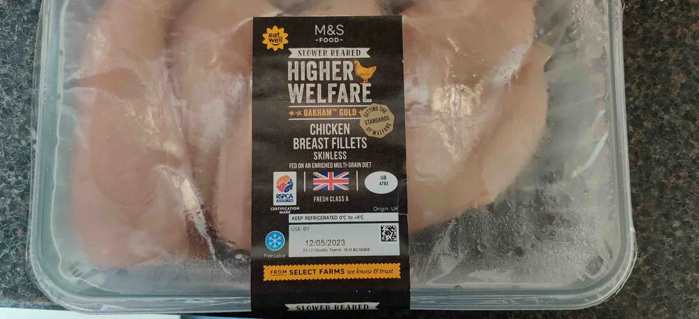 Scottish Oakham Gold chicken skinless breast fillets