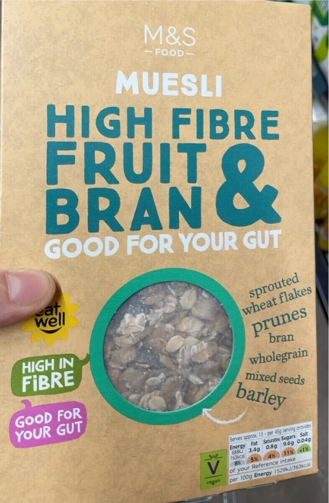 High fibre fruit amd bran museli