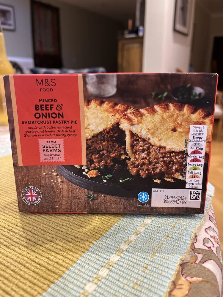 Minced Beef & Onion Shortcrust Pastry Pie