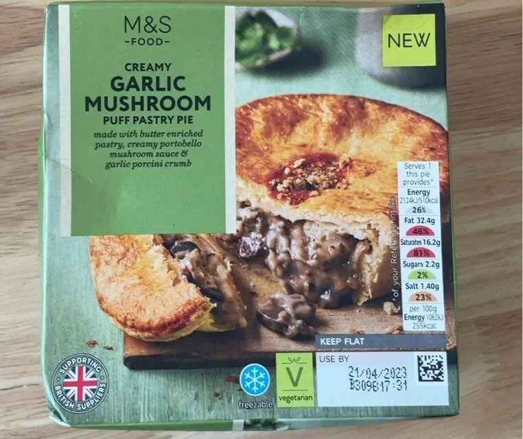 Creamy garlic mushroom puff pastry pie