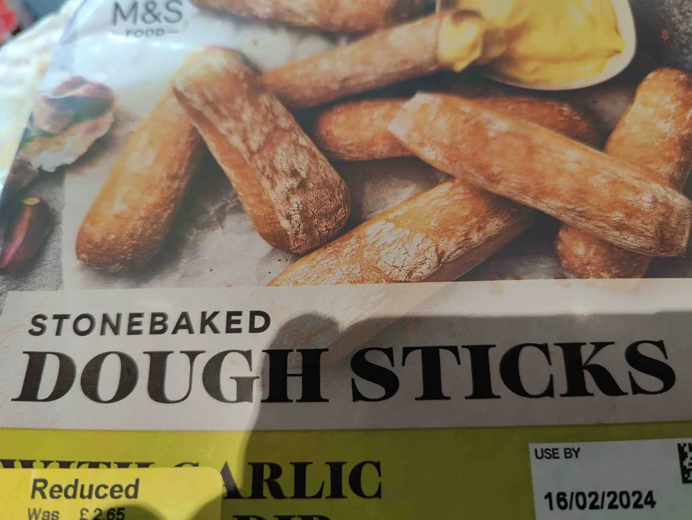 Stonebaked dough sticks