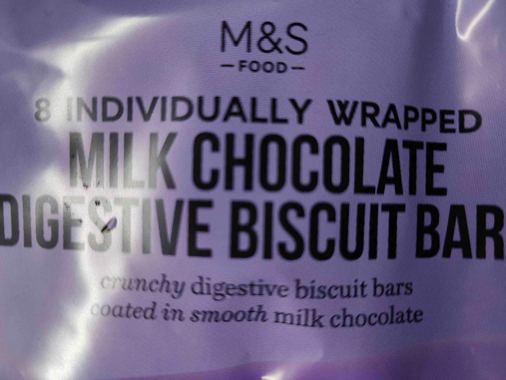 Milk chocolate digestive biscuit bar