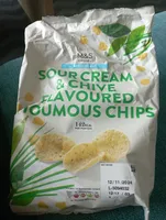 Sour cream and chive flavoured  humous chips