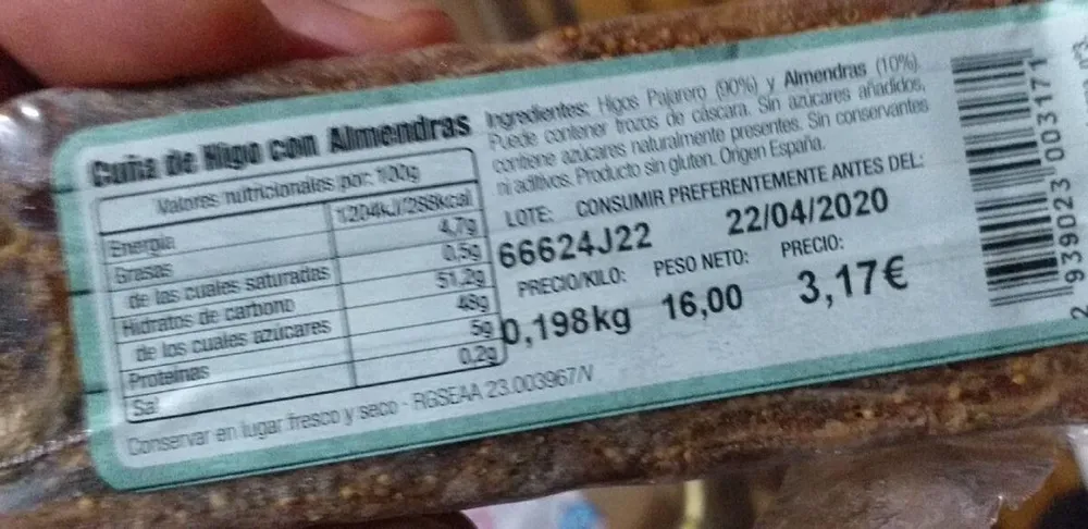 Cuñs de higos con almendras