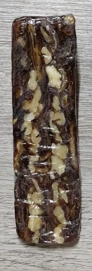 Cuña de dátiles con nueces