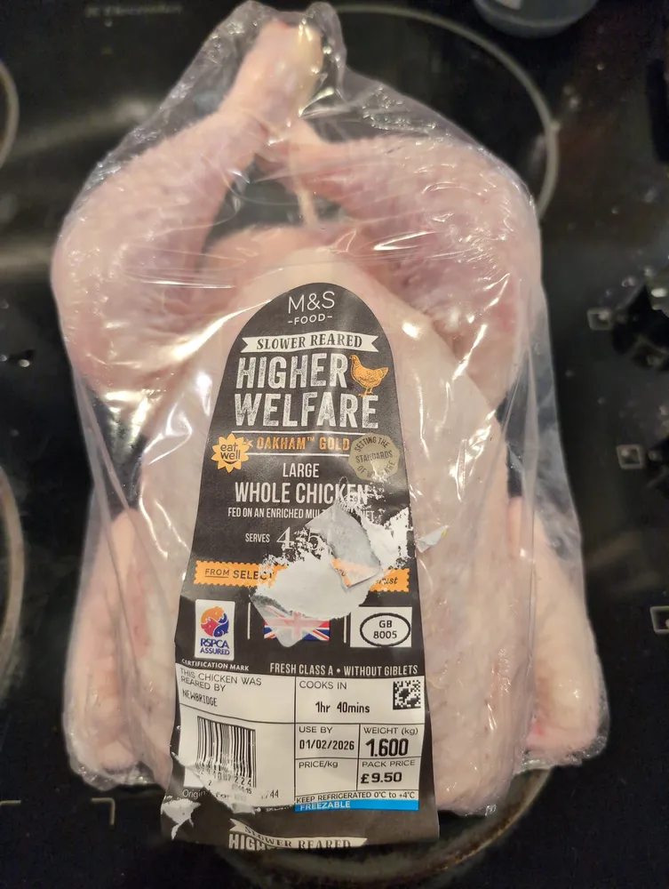 Higher welfare Oakham Gold large whole chicken