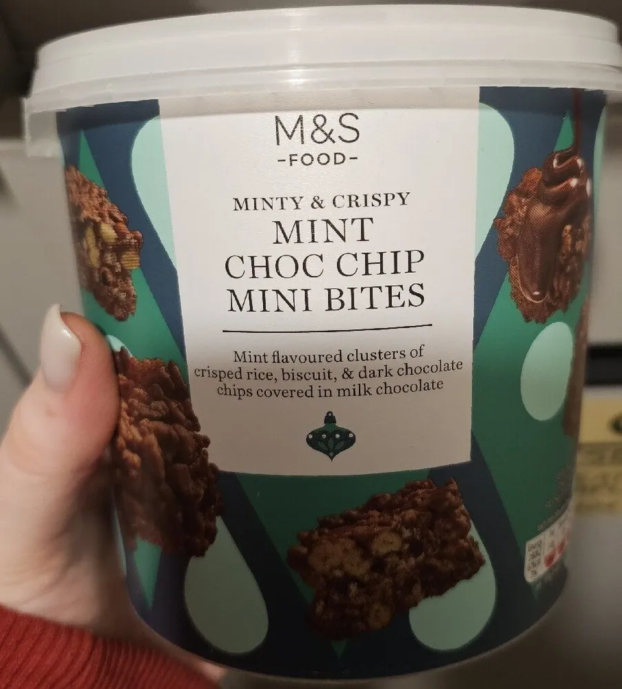 M&S Food Minty & Crispy Mint Choc chip mini bites