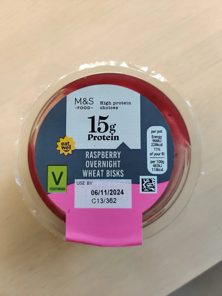 Raspberry Overnight Wheat Bisks