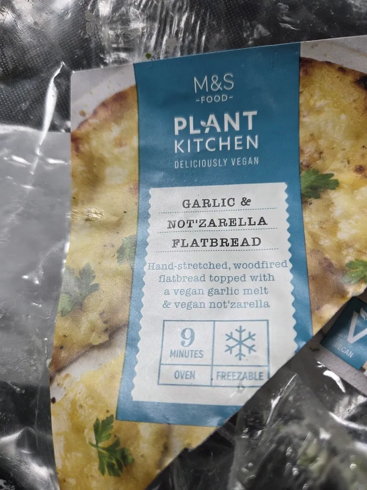 Garlic & Not'zarella Flatbread