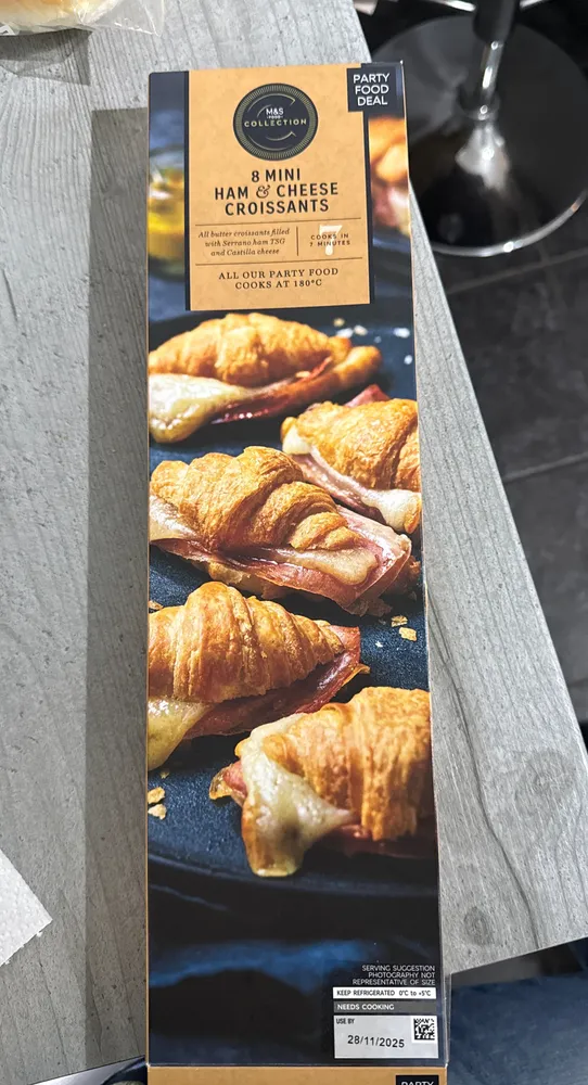 8 Mini Ham & Cheese Croissants