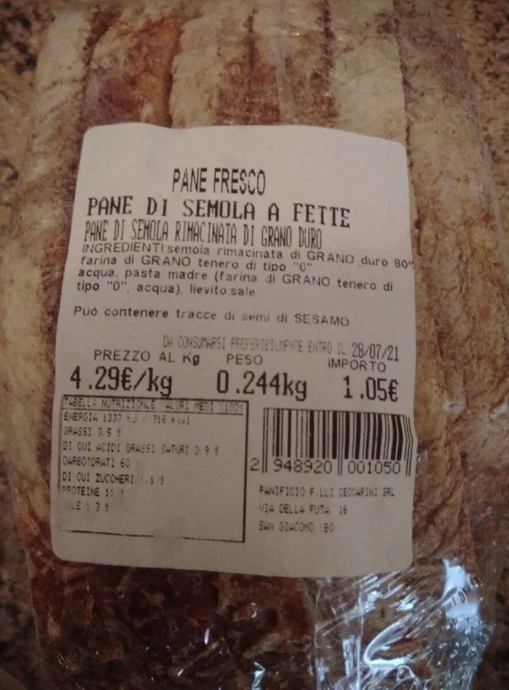 Pane di semola a fette
