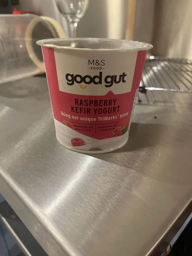 RASPBERRY KEFIR YOGURT