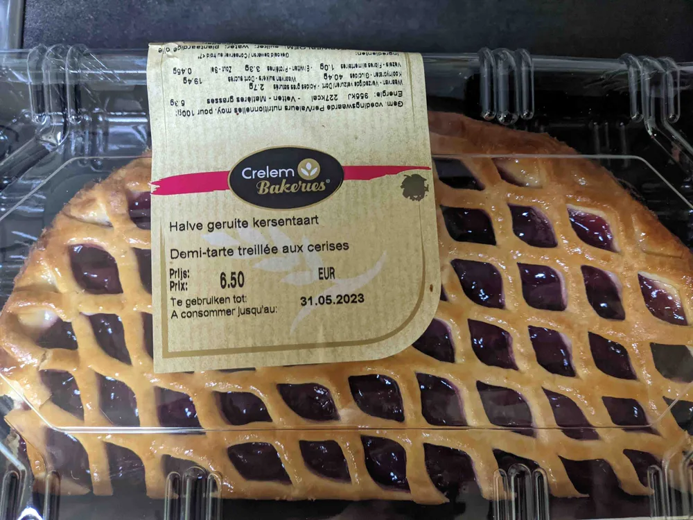Halve geruite kersentaart Demi-tarte treuillé aux cerises