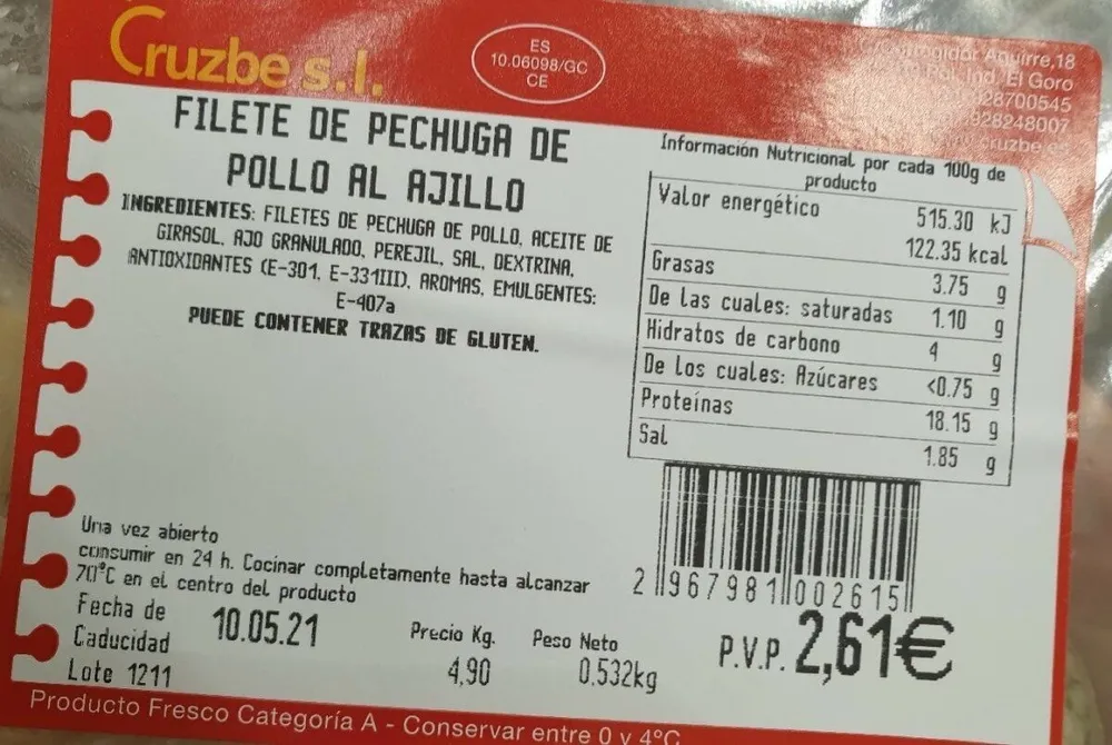 Filete de pechuga de pollo al ajillo