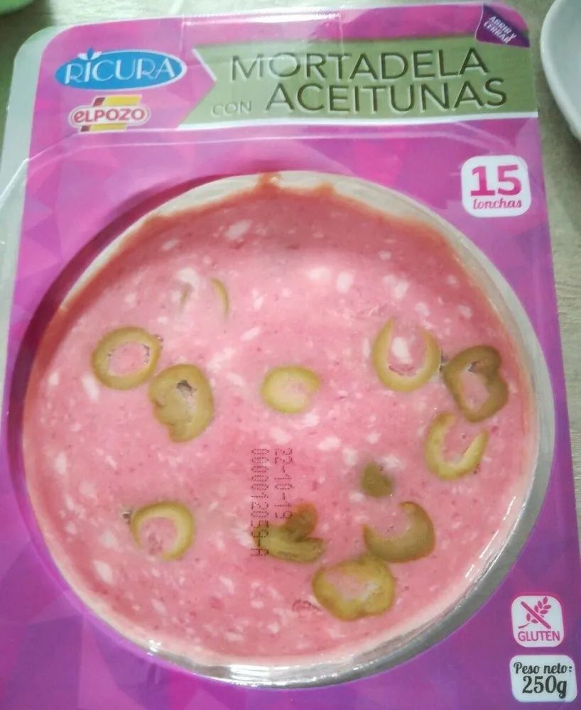 Mortadela con aceitunas