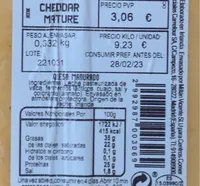 Queso cheddar mature
