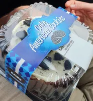 Cake American cookies