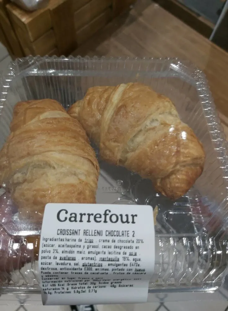 Croissant relleno chocolate 2