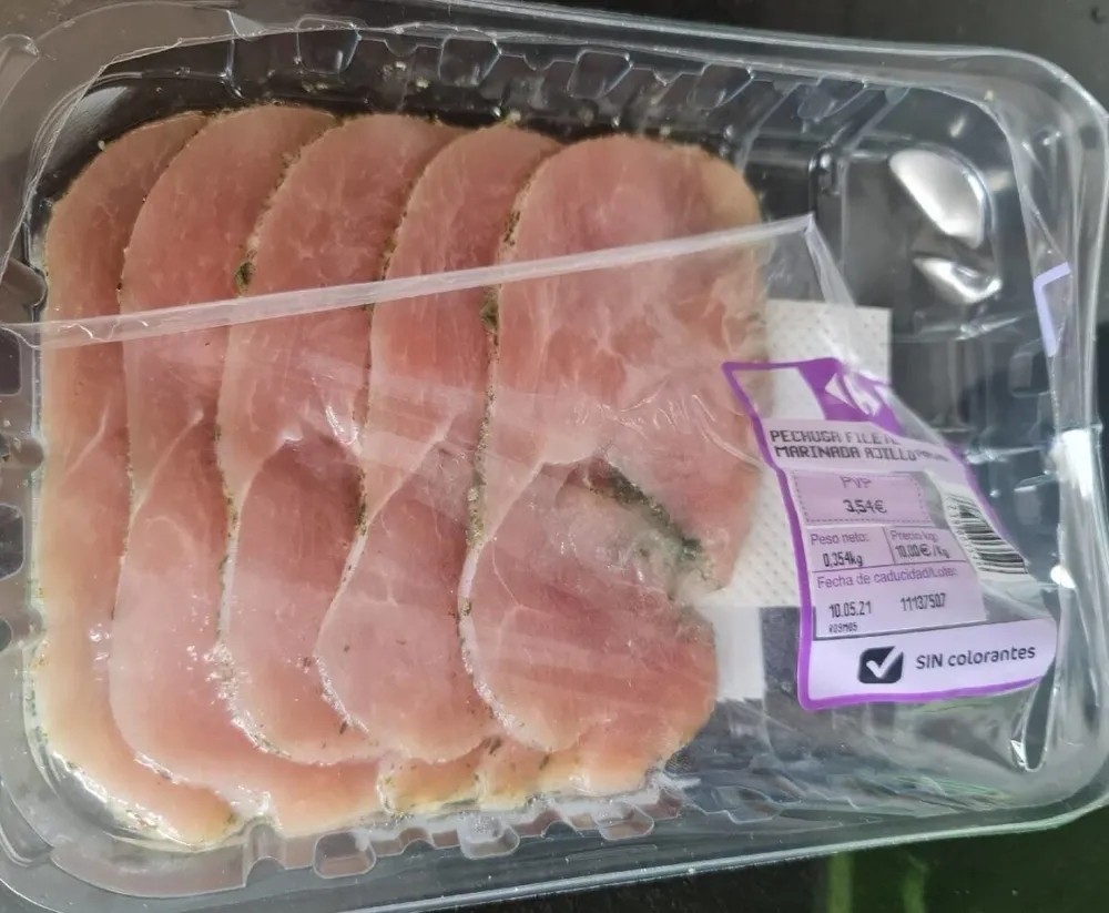 Pechuga de pavo marinada ajillo