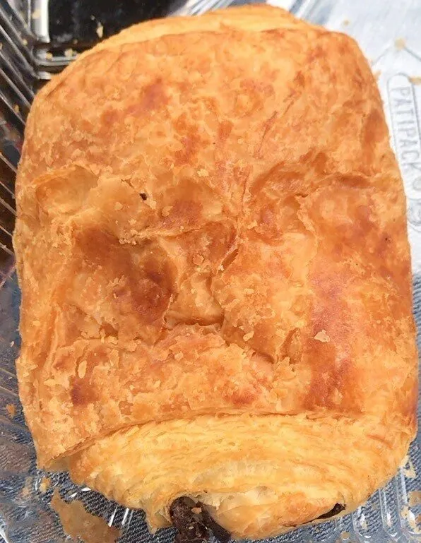 pain au chocolat au beurre aop