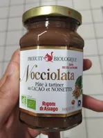 Pâte à tartiner au cacao et noisettes