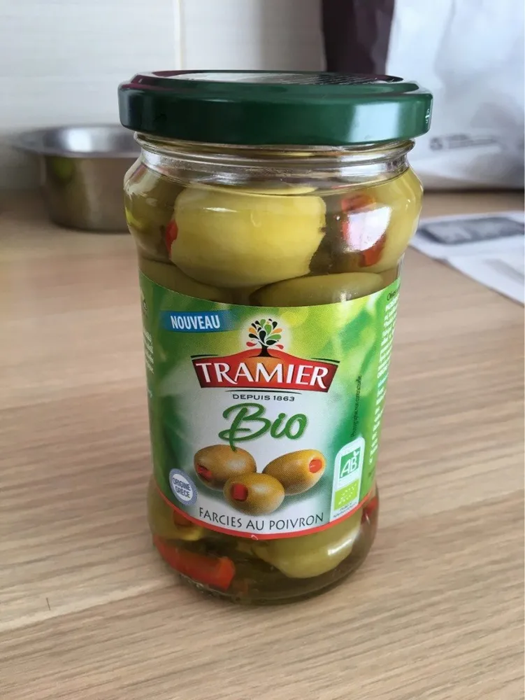 Olives vertes farcies au poivron rouge