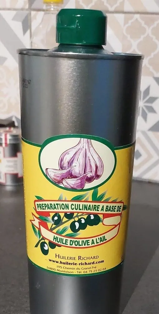 Huile d'olive à l'ail