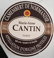 Camembert de Normandie moulage à la main