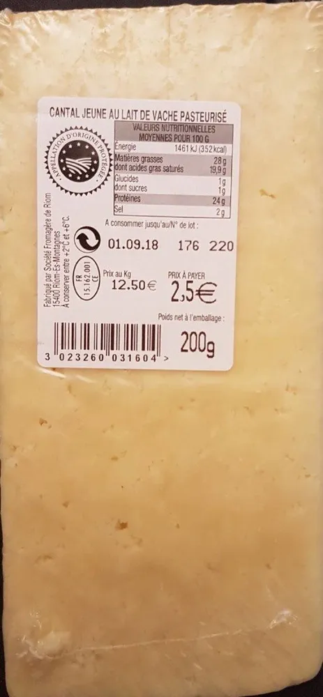 Cantal jeune au lait de vache pasteurisé