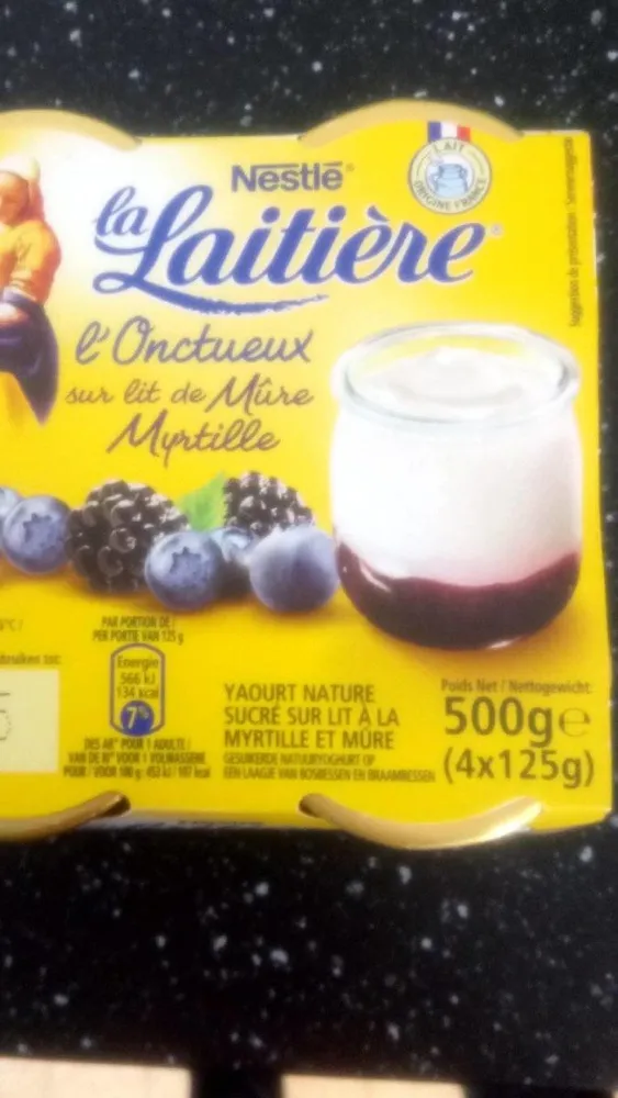 La Laitière l'Onctueux sur lit de Mûre Myrtille