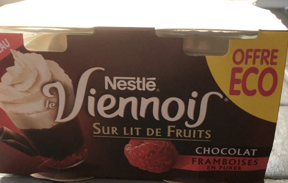 Viennois chocolat sur lit de fruit framboise