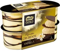Mousse de vainilla con finas y crujientes láminas de cacao